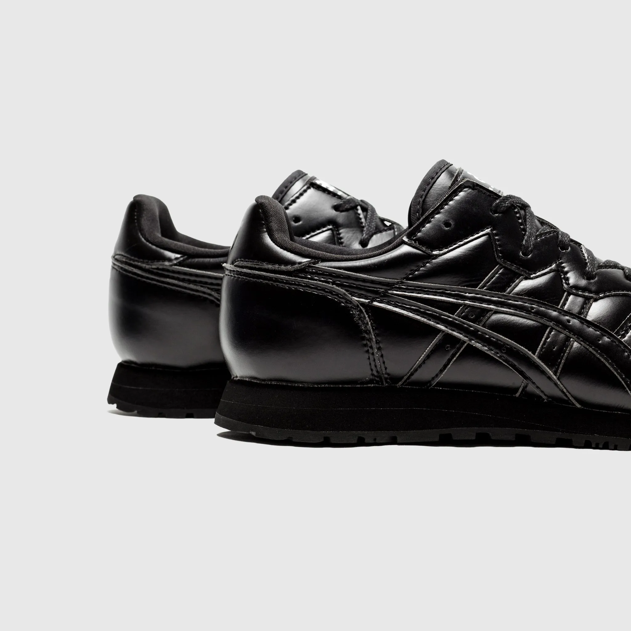 ASICS OC RUNNER (BLACK)